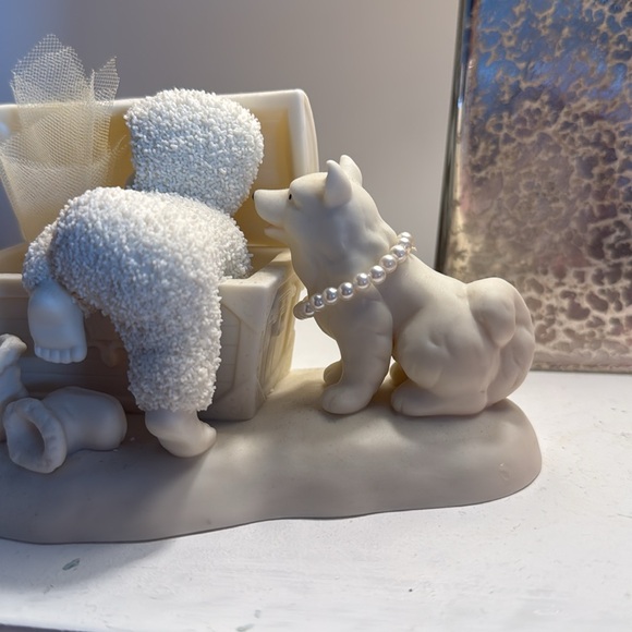 Snowbabies: “Looking for Grandmas Treasures” - Picture 3 of 5